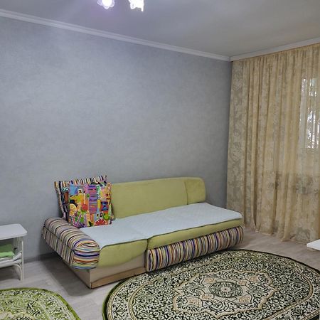 Apartmán Ahmetova 4 30 Almaty Exteriér fotografie